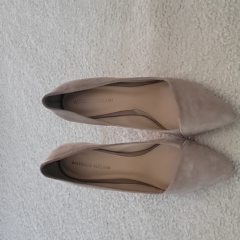 Suede pumps